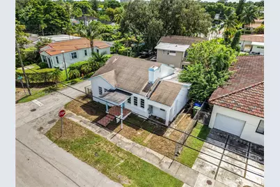 2100 SW 25th St, Miami, FL 33133 - Photo 4
