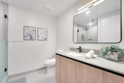 121 NE 5th St #3309, Miami, FL 33132 - Photo 36