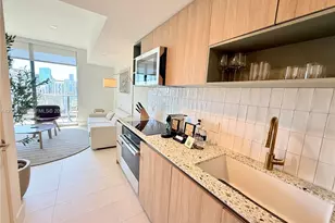 159 NE 6th St, Miami, FL 33132 - Photo 2