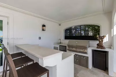 1460 S Treasure Dr, North Bay Village, FL 33141 - Photo 38