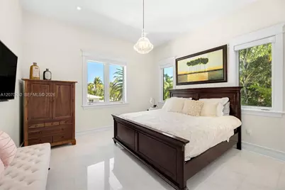 1460 S Treasure Dr, North Bay Village, FL 33141 - Photo 26