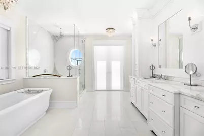 1460 S Treasure Dr, North Bay Village, FL 33141 - Photo 30