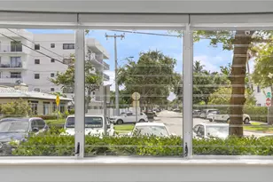 2250 Bay Dr, Miami Beach, FL 33141 - Photo 10