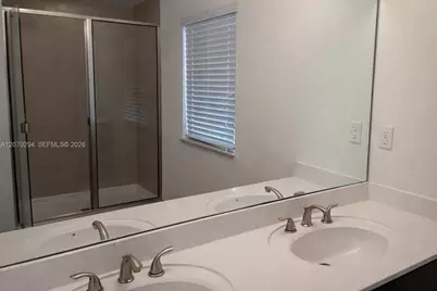 426 NE 194th Ter, Miami, FL 33179 - Photo 10
