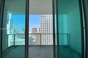 300 S Biscayne Bl, Miami, FL 33131 - Photo 12