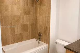 300 S Biscayne Bl, Miami, FL 33131 - Photo 6