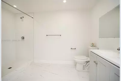 20720 NW 34 Avenue #2, Miami Gardens, FL 33056 - Photo 6