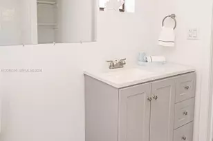 20720 NW 34th Ave, Miami Gardens, FL 33056 - Photo 6