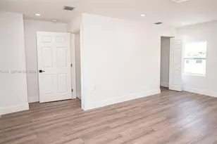 20720 NW 34th Ave, Miami Gardens, FL 33056 - Photo 4