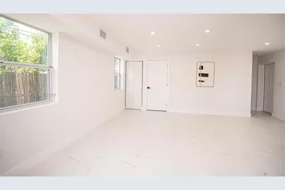 20720 NW 34 Avenue #2, Miami Gardens, FL 33056 - Photo 2