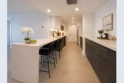 5401 Collins Ave #620, Miami Beach, FL 33140 - Photo 8