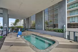121 NE 34th St, Miami, FL 33137 - Photo 10