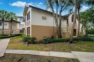 9755 Westview Dr, Coral Springs, FL 33076 - Photo 16