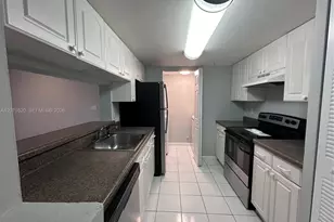 9755 Westview Dr, Coral Springs, FL 33076 - Photo 2