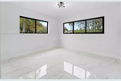 2500 SW 23rd Ter, Miami, FL 33145 - Photo 16