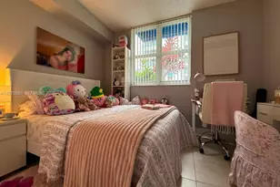 5085 NW 7th St, Miami, FL 33126 - Photo 10