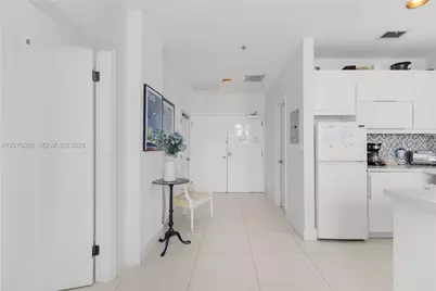 5445 Collins Ave #TS11, Miami Beach, FL 33140 - Photo 16