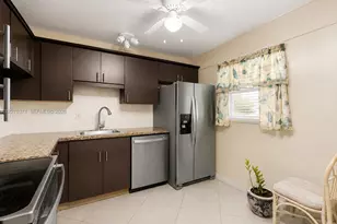 3170 Holiday Springs Blvd, Margate, FL 33063 - Photo 2