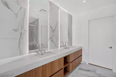 1400 Biscayne Boulevard #1605, Miami, FL 33132 - Photo 10