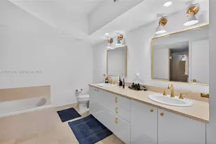 19900 E Country Club Dr, Aventura, FL 33180 - Photo 8
