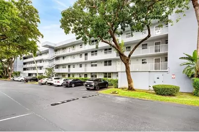 114 Royal Park Dr #3H, Oakland Park, FL 33309 - Photo 1