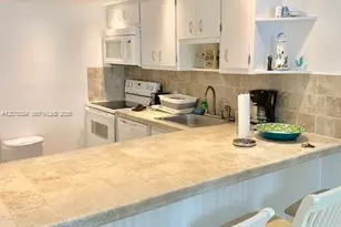 5701 Collins Ave, Miami Beach, FL 33140 - Photo 4