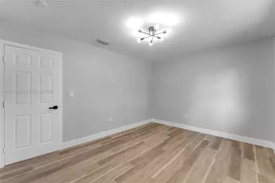 425 NW 17th St, Homestead, FL 33030 - Photo 26