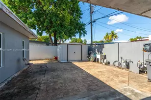 820 E 10th Ave, Hialeah, FL 33010 - Photo 32