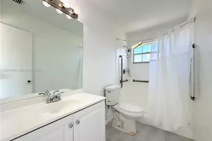 9850 W Heather Ln, Miramar, FL 33025 - Photo 8
