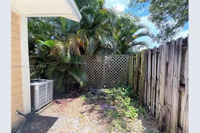 9850 W Heather Ln, Miramar, FL 33025 - Photo 18