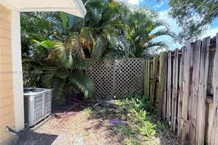9850 W Heather Ln, Miramar, FL 33025 - Photo 18