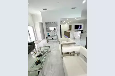 19342 SW 119th Ct, Miami, FL 33177 - Photo 4