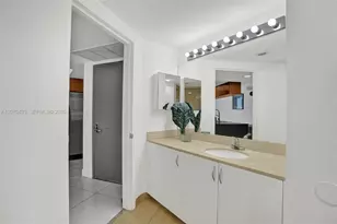 1750 N Bayshore Dr, Miami, FL 33132 - Photo 30