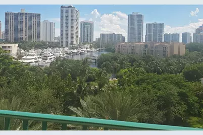 19900 E Country Club Dr #607, Aventura, FL 33180 - Photo 2