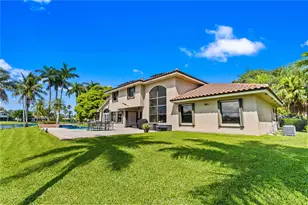 451 NW 194th Ave, Pembroke Pines, FL 33029 - Photo 8