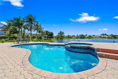 451 NW 194th Ave, Pembroke Pines, FL 33029 - Photo 6