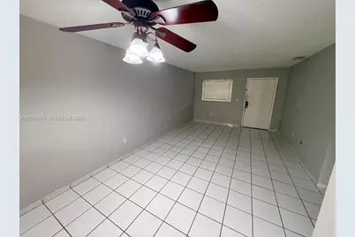 6278 W 22nd Ct #14, Hialeah, FL 33016 - Photo 8