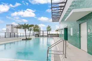 11 NE 6th St, Miami, FL 33132 - Photo 16