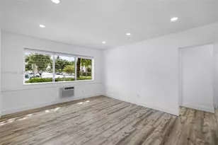 2250 Bay Dr, Miami Beach, FL 33141 - Photo 8