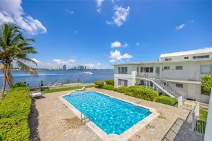 2250 Bay Dr, Miami Beach, FL 33141 - Photo 24