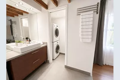 585 NE 121st St, North Miami, FL 33161 - Photo 24