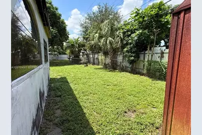 18600 NW 38th Ct, Miami Gardens, FL 33055 - Photo 24