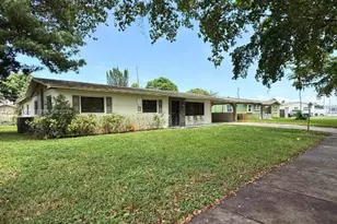 18600 NW 38th Ct, Miami Gardens, FL 33055 - Photo 2