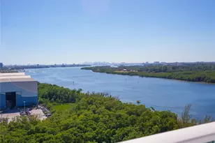 100 Bayview Dr, Sunny Isles Beach, FL 33160 - Photo 2