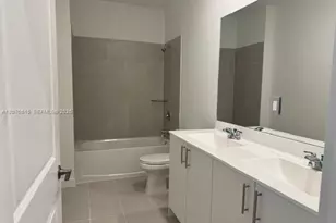 2225 SE 30th St, Homestead, FL 33035 - Photo 12