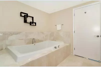 [Address not provided], Sunny Isles Beach, FL 33160 - Photo 18