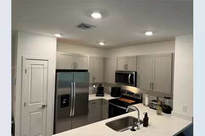 142 SE 5th Ct, Deerfield Beach, FL 33441 - Photo 1