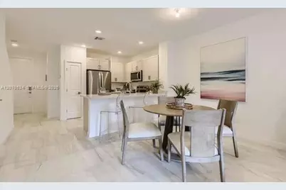 142 SE 5th Ct, Deerfield Beach, FL 33441 - Photo 8