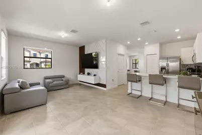 13332 SW 234th Ter, Homestead, FL 33032 - Photo 8
