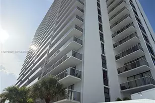 3701 N Country Club Dr, Aventura, FL 33180 - Photo 32